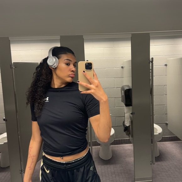 amaya_snowden